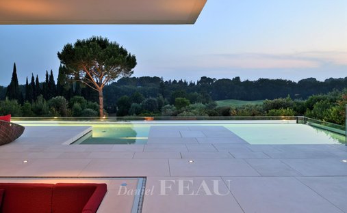 Villa in Granettes-Jauberte-Sainte Anne, Aix-en-Provence, France 1