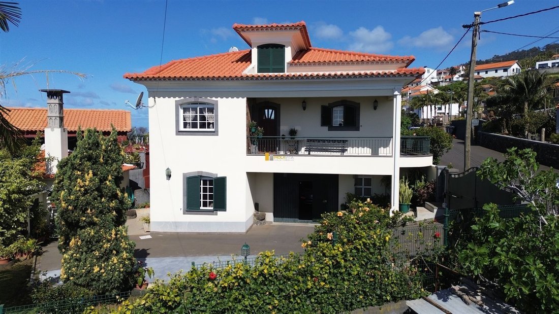 Villa in Estreito da Calheta, Madeira, Portugal 2 - 16927151