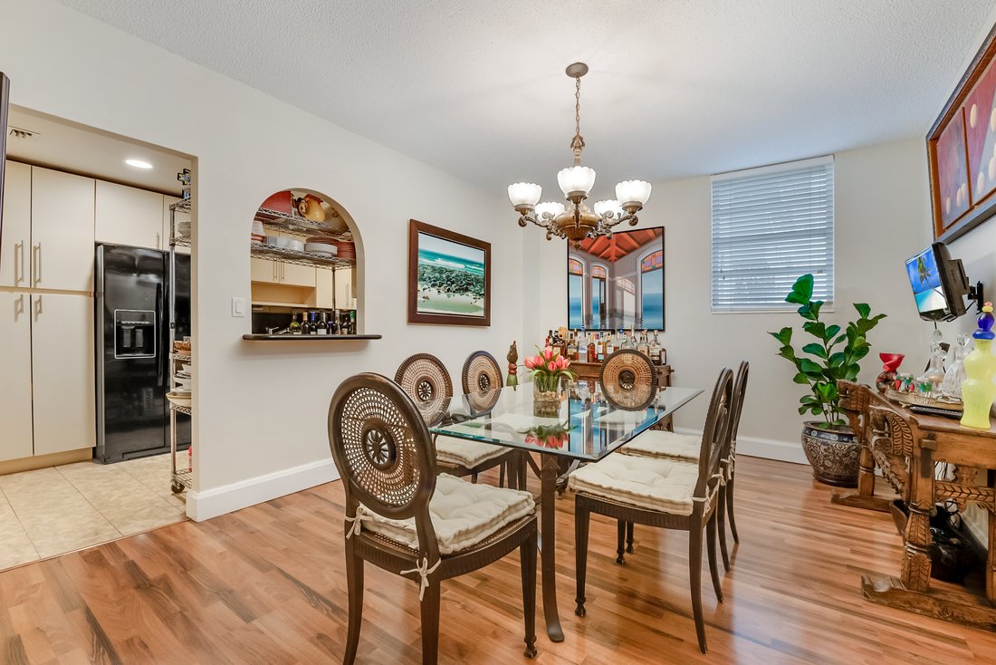 Condo in Miami, Florida, United States 5 - 16926497
