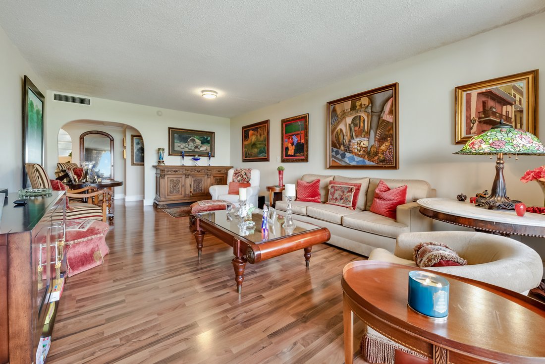 Condo in Miami, Florida, United States 2 - 16926497