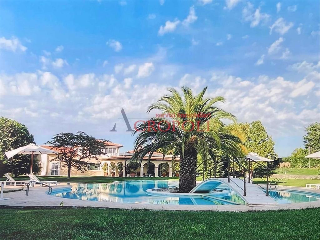 Villa in Bracciano, Lazio, Italy 1 - 16926724