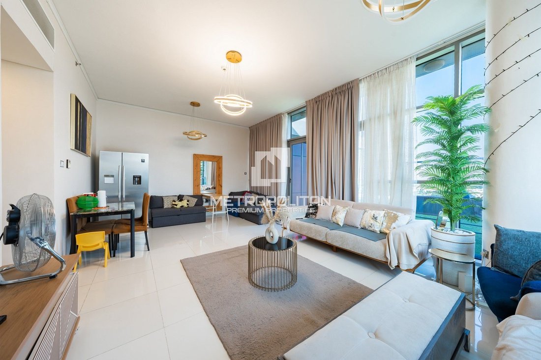 Apartment in Damac Hills, Dubai, United Arab Emirates 1 - 16927891