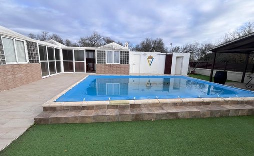 Villa in Chiclana de la Frontera, Andalusia, Spain 1
