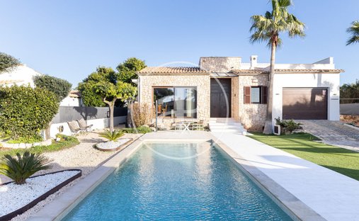 Villa in Llucmajor, Balearic Islands, Spain 1