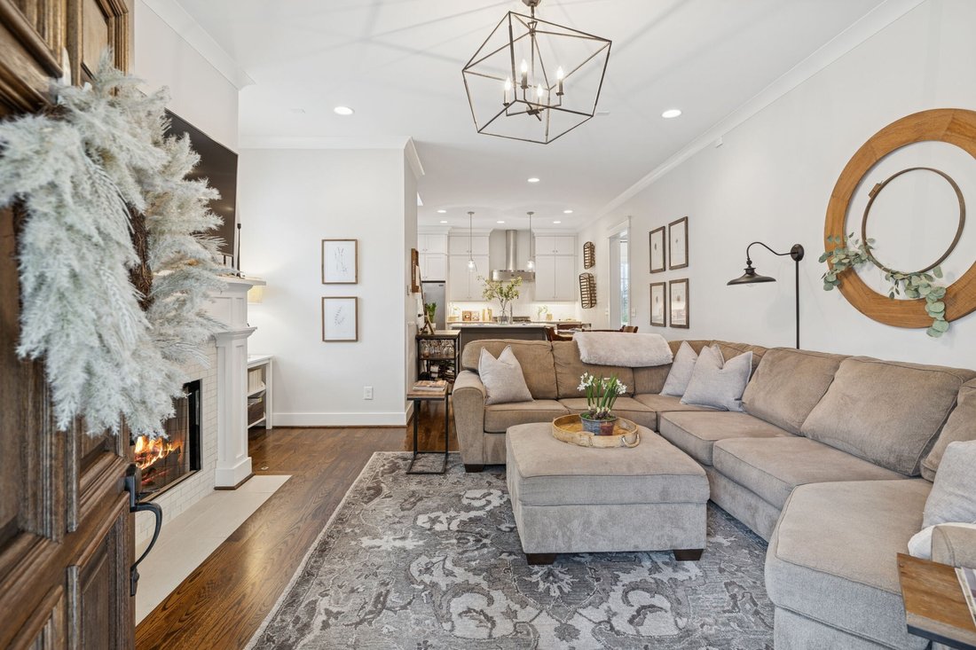Co Op in Forest Hills, Tennessee, United States 5 - 16926675