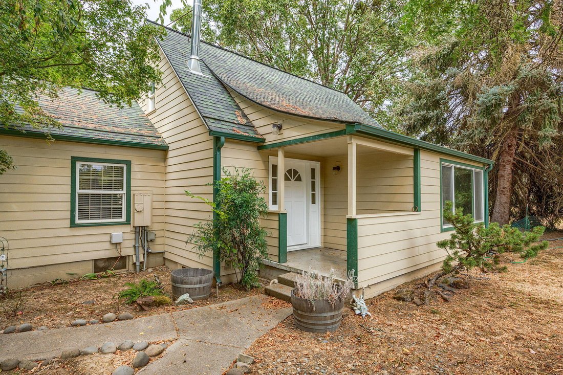 House in Gold Hill, Oregon, United States 2 - 16927440