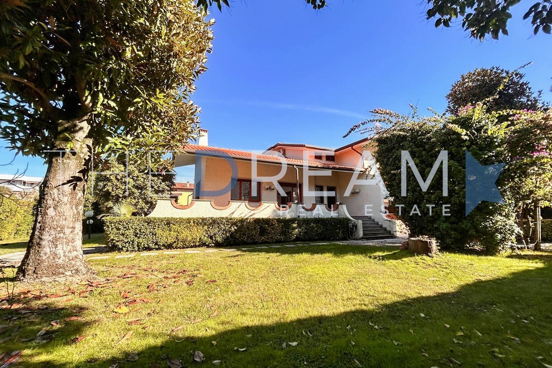 Villa in Center, Forte dei Marmi, Tuscany 2 - 16927950