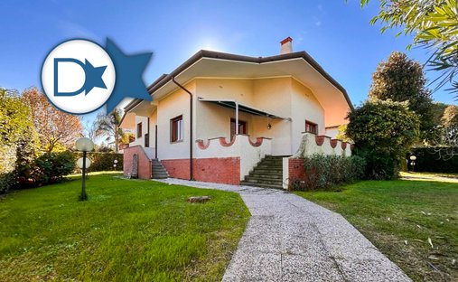 Villa in Center, Forte dei Marmi, Tuscany 1