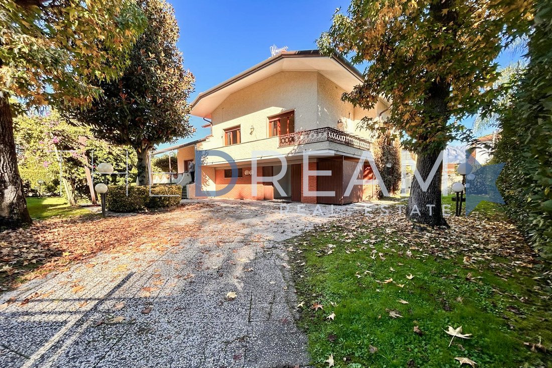 Villa in Center, Forte dei Marmi, Tuscany 4 - 16927950