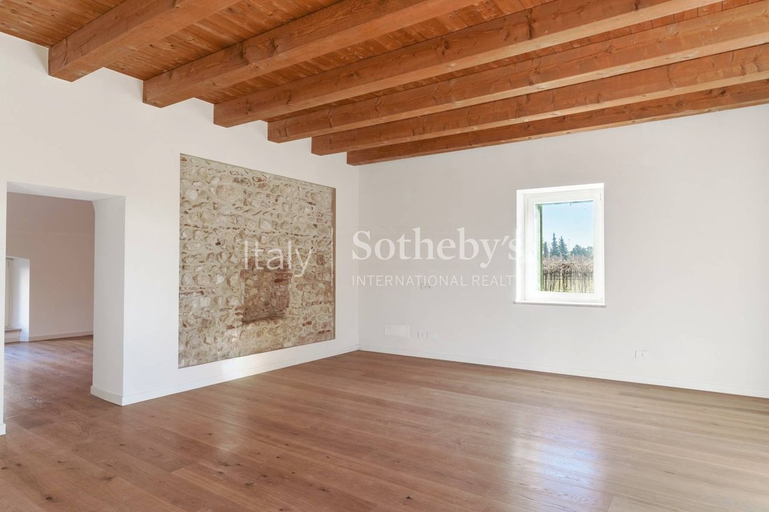 House in San Pietro In Cariano, Veneto, Italy 3 - 16927983