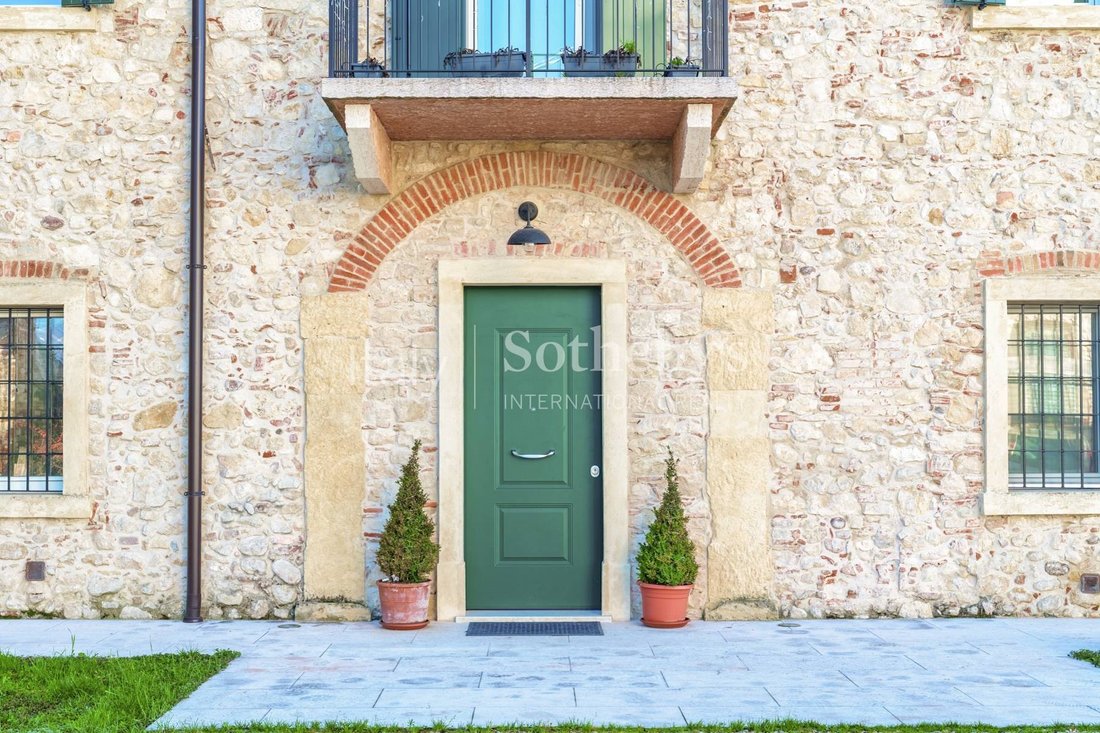 House in San Pietro In Cariano, Veneto, Italy 2 - 16927983