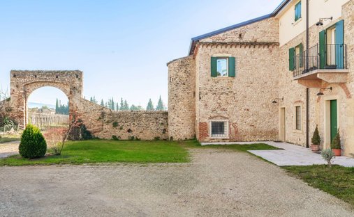 House in San Pietro In Cariano, Veneto, Italy 1