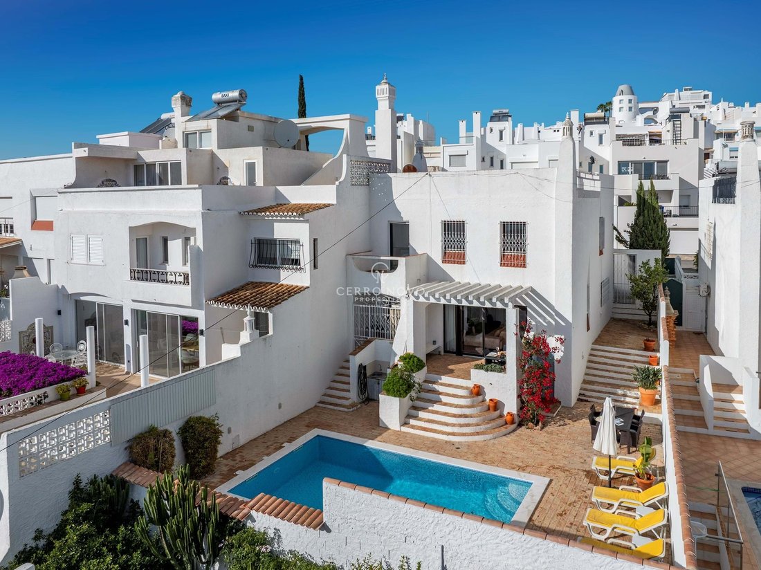 Villa in Olhos de Agua, Algarve, Portugal 1 - 16924210