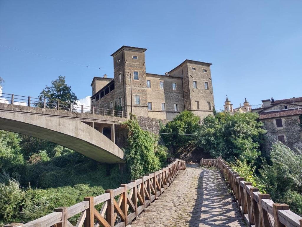 Castle in Licciana Nardi, Tuscany, Italy 2 - 16928111