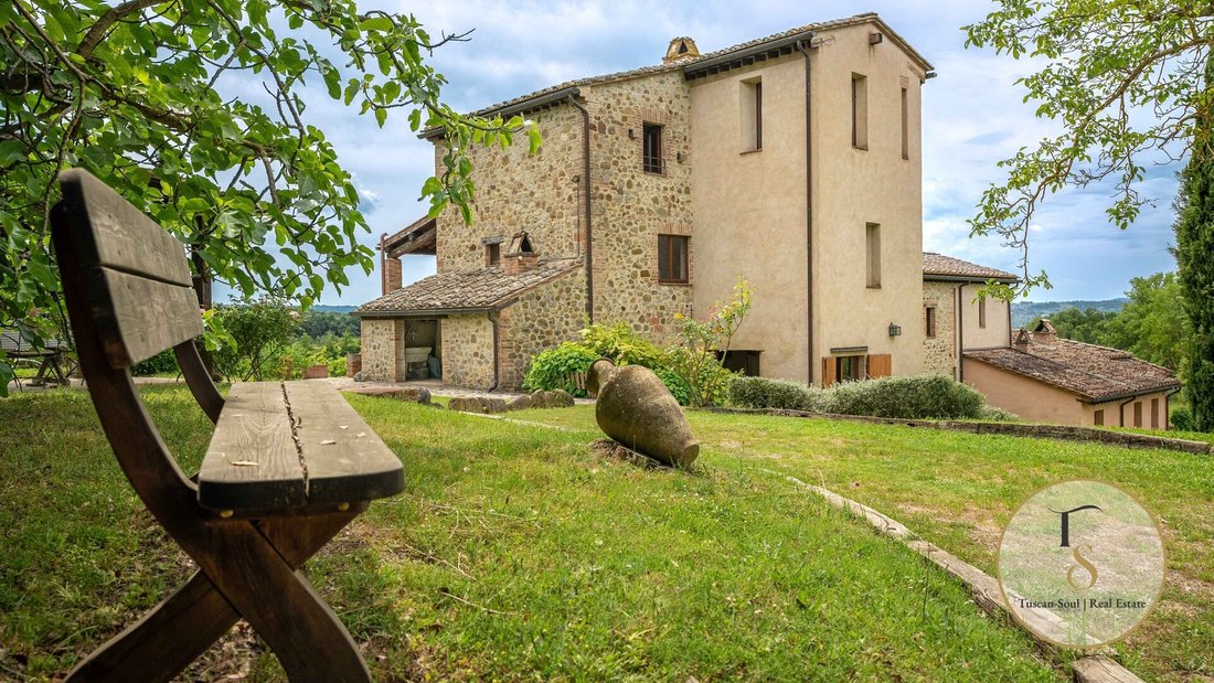 Country House in Italy 2 - 16740795
