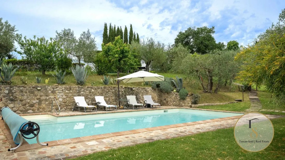 Country House in Italy 3 - 16740795