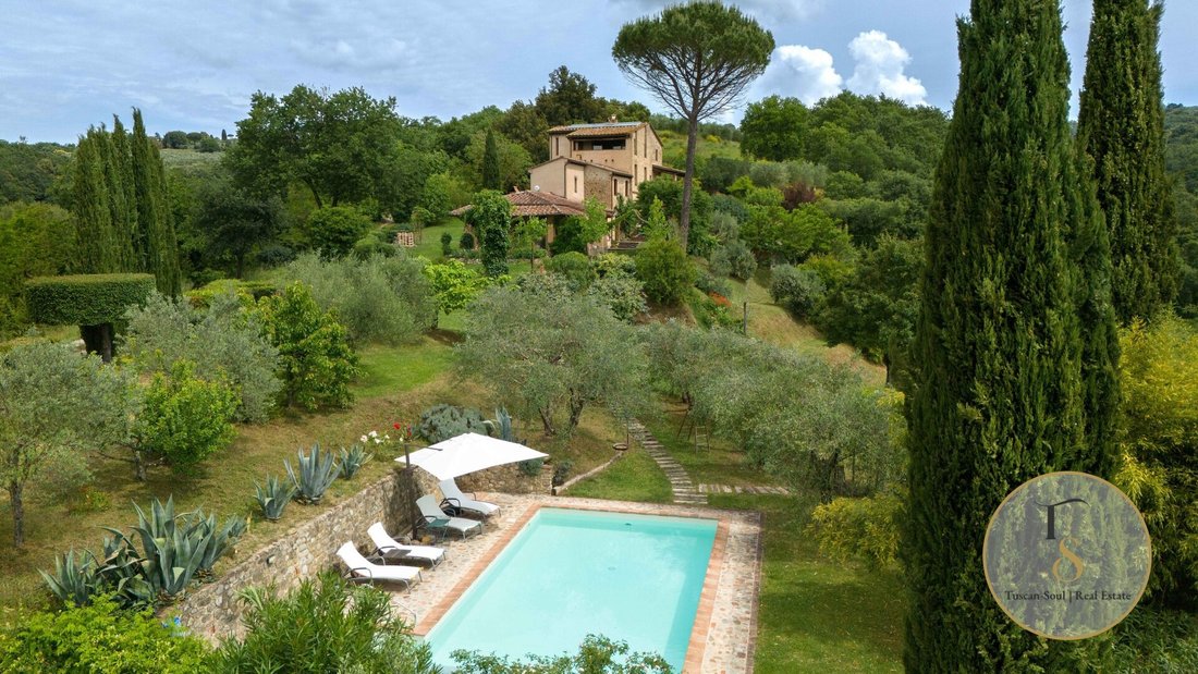 Country House in Italy 1 - 16740795