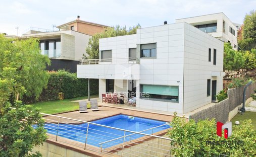 Villa in Teià, Katalonien, Spanien 1