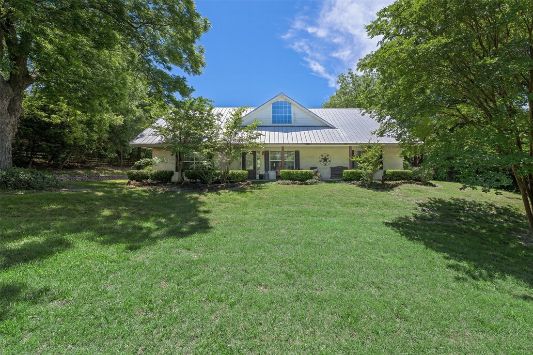 Farm Ranch in Van Alstyne, Texas, United States 3 - 16928057