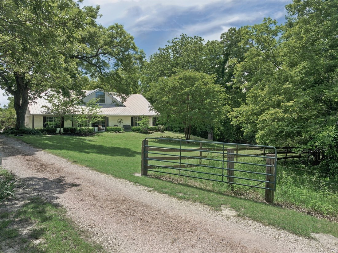 Farm Ranch in Van Alstyne, Texas, United States 1 - 16928057