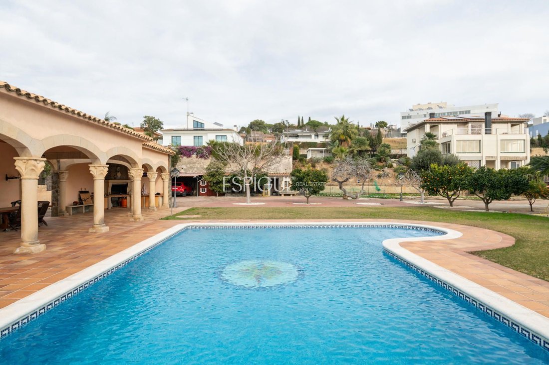Villa a Mataró, Catalogna, Spagna 4 - 16928151