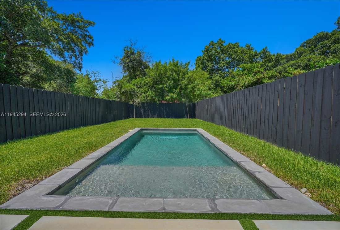 House in Miami, Florida, United States 5 - 16928244