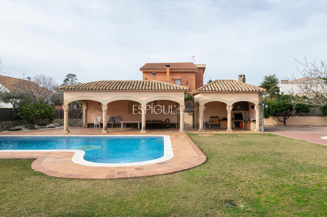 Villa a Mataró, Catalogna, Spagna 2 - 16928151
