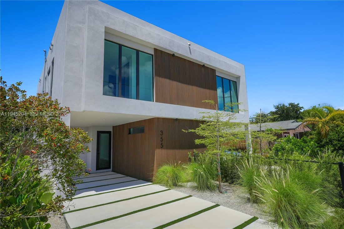 House in Miami, Florida, United States 1 - 16928244