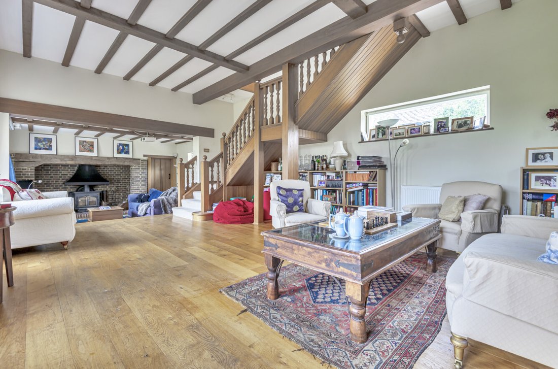 House in Hackenden, East Grinstead, England 2 - 16928226