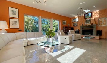 Villa in Lucca, Tuscany, Italy 1