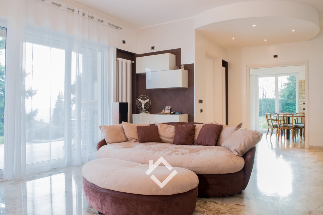 Villa in Clivio, Lombardy, Italy 5 - 16928637