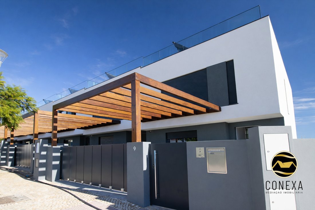 Villa in Faro (Se e Sao Pedro), Algarve, Portugal 1 - 16928108