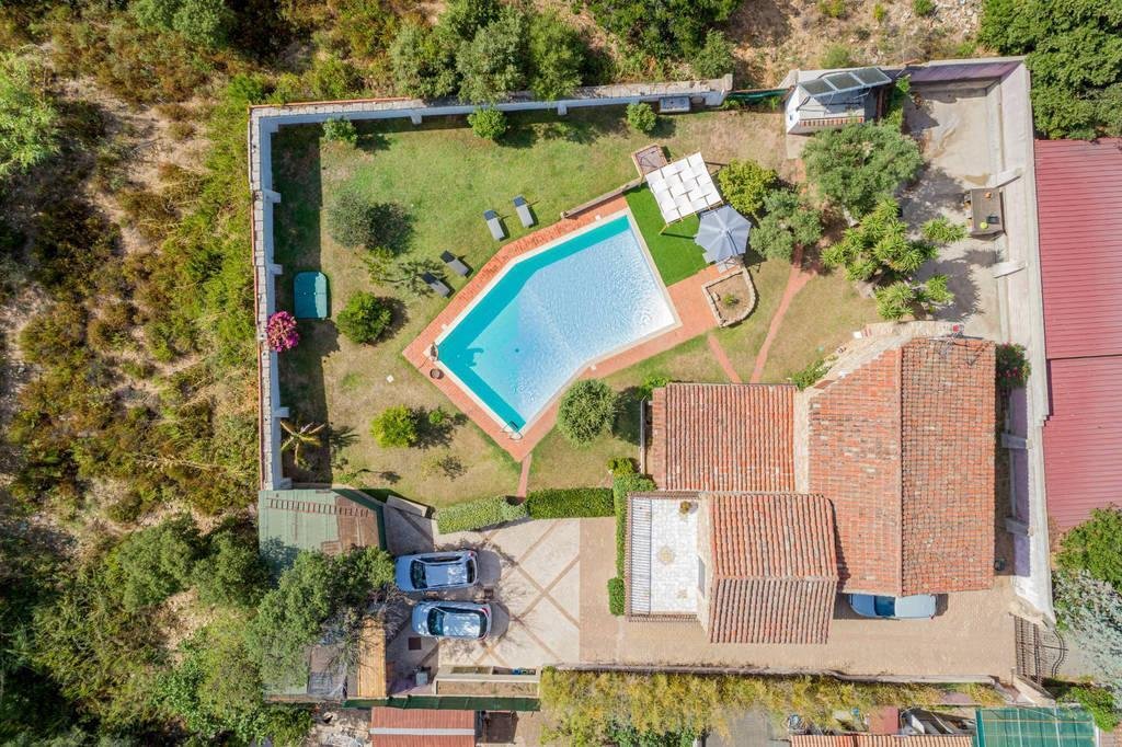 Villa in San Pantaleo, Olbia, Italy 2 - 16931911
