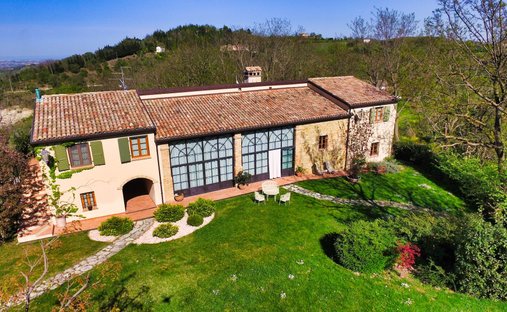 Villa en Roncofreddo, Emilia-Romaña, Italia 1