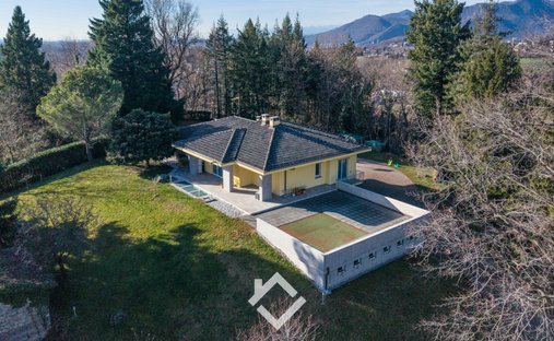 Villa a Clivio, Lombardia, Italia 1