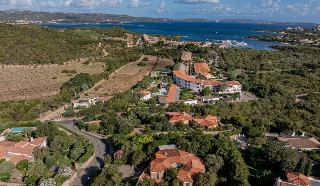 Villa in Arzachena, Sardinia, Italy 2 - 16932261