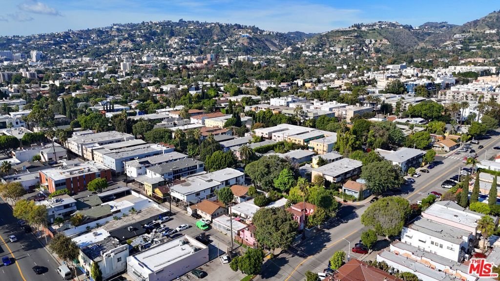 Los Angeles, California, United States 5 - 16935108