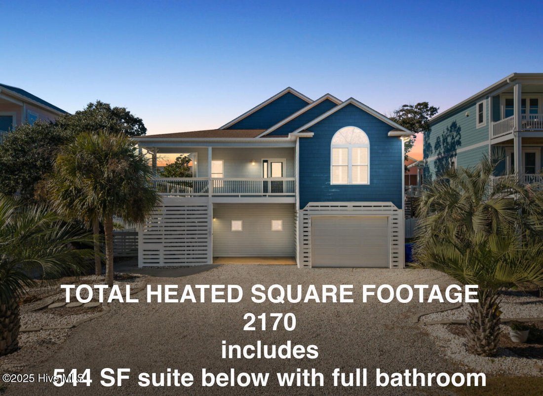 House in Oak Island, North Carolina, United States 1 - 16934642