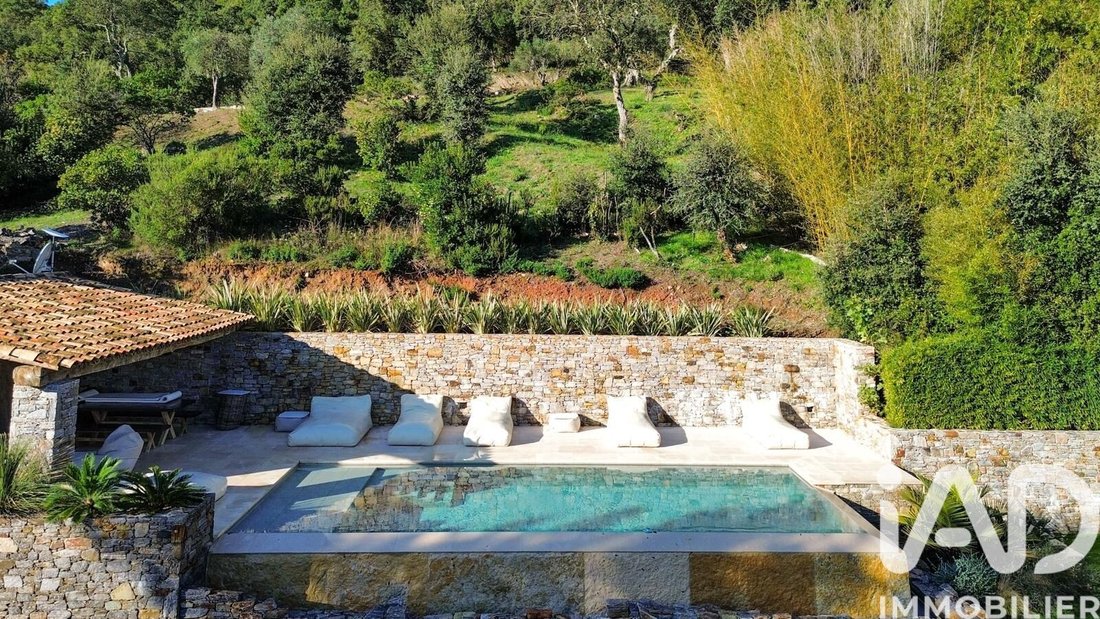 House in La Môle, Provence-Alpes-Côte d'Azur, France 1 - 16932487