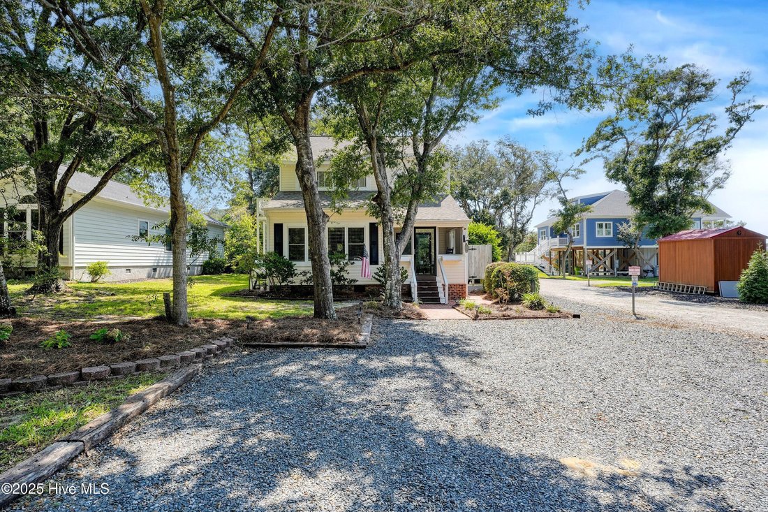 House in Oak Island, North Carolina, United States 2 - 16934660
