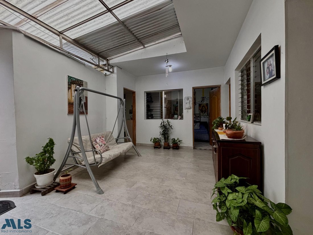 House in Medellín, Antioquia, Colombia 4 - 16929268