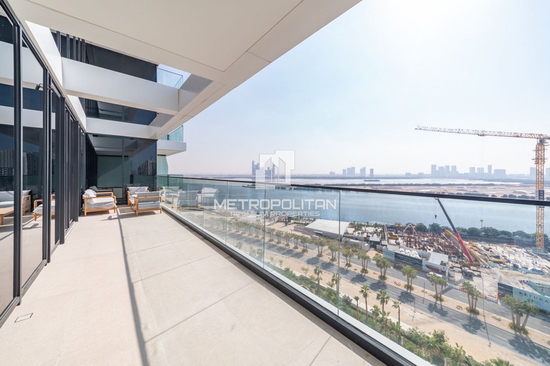 Apartment in Al Jaddaf, Dubai, United Arab Emirates 1 - 15379875