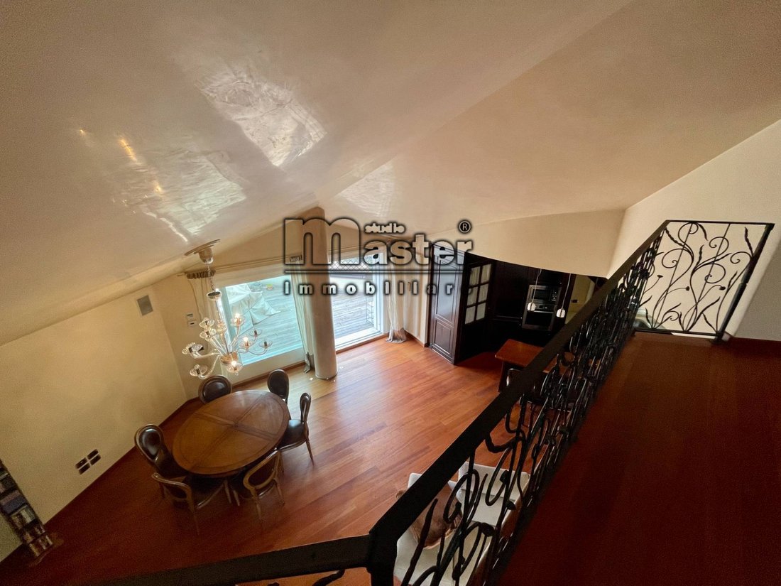 Apartment in Cathedral - Piazza dei Signori, Treviso, Italy 3 - 13070561