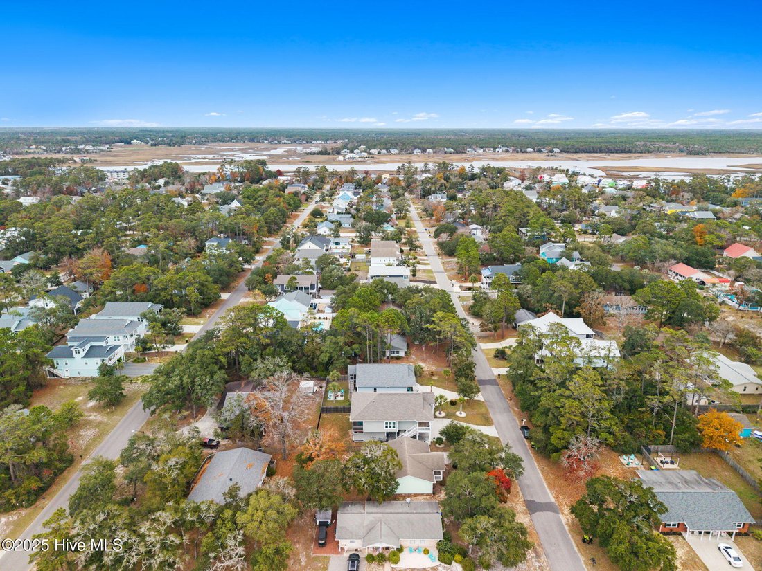 House in Oak Island, North Carolina, United States 4 - 16934654