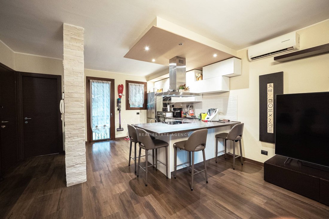Villa in Segrate Centro, Milano San Felice, Lombardy 4 - 16934731