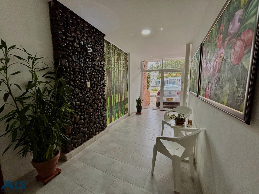House in Medellín, Antioquia, Colombia 3 - 16929268