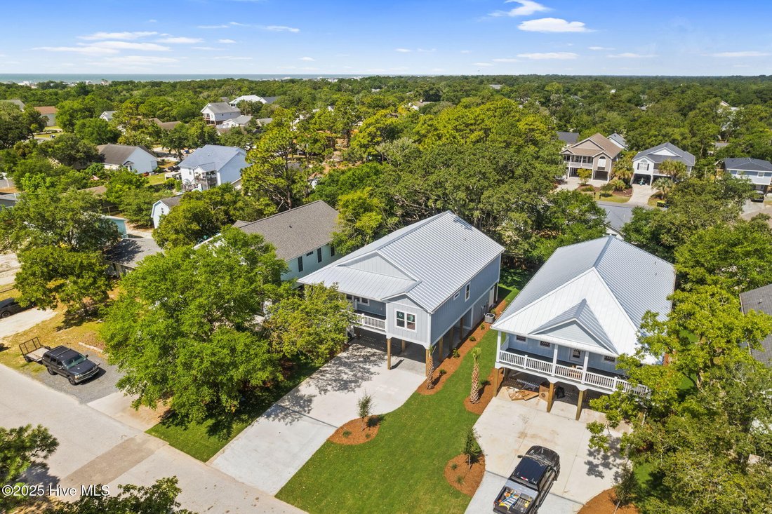 House in Oak Island, North Carolina, United States 2 - 16934633