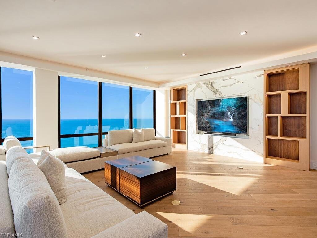 Radiant Penthouse Oasis With Elevated In Naples, Florida, United States ...