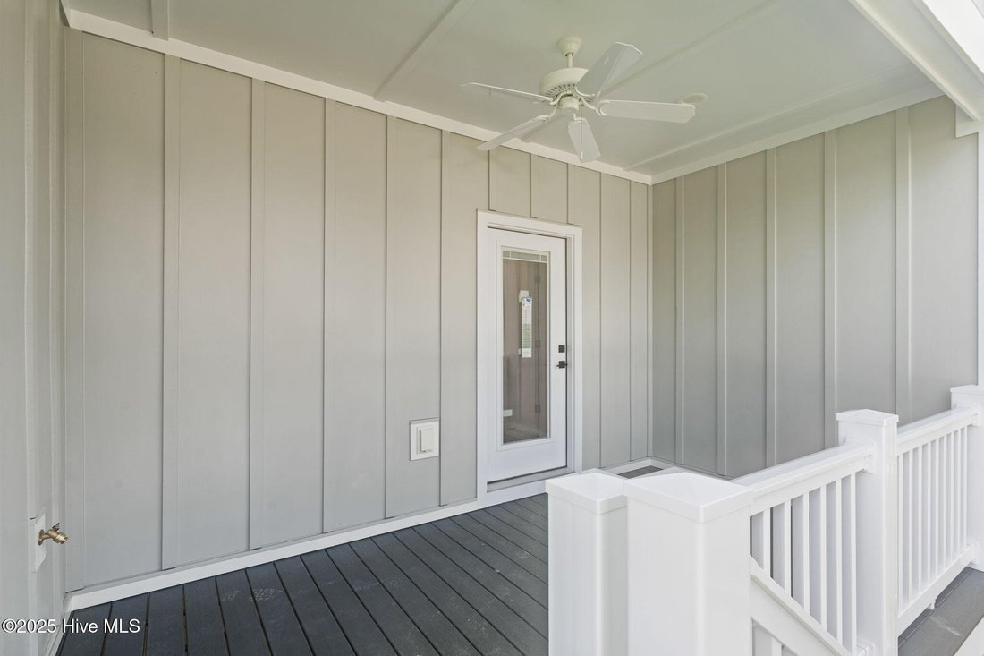 House in Oak Island, North Carolina, United States 5 - 16934633