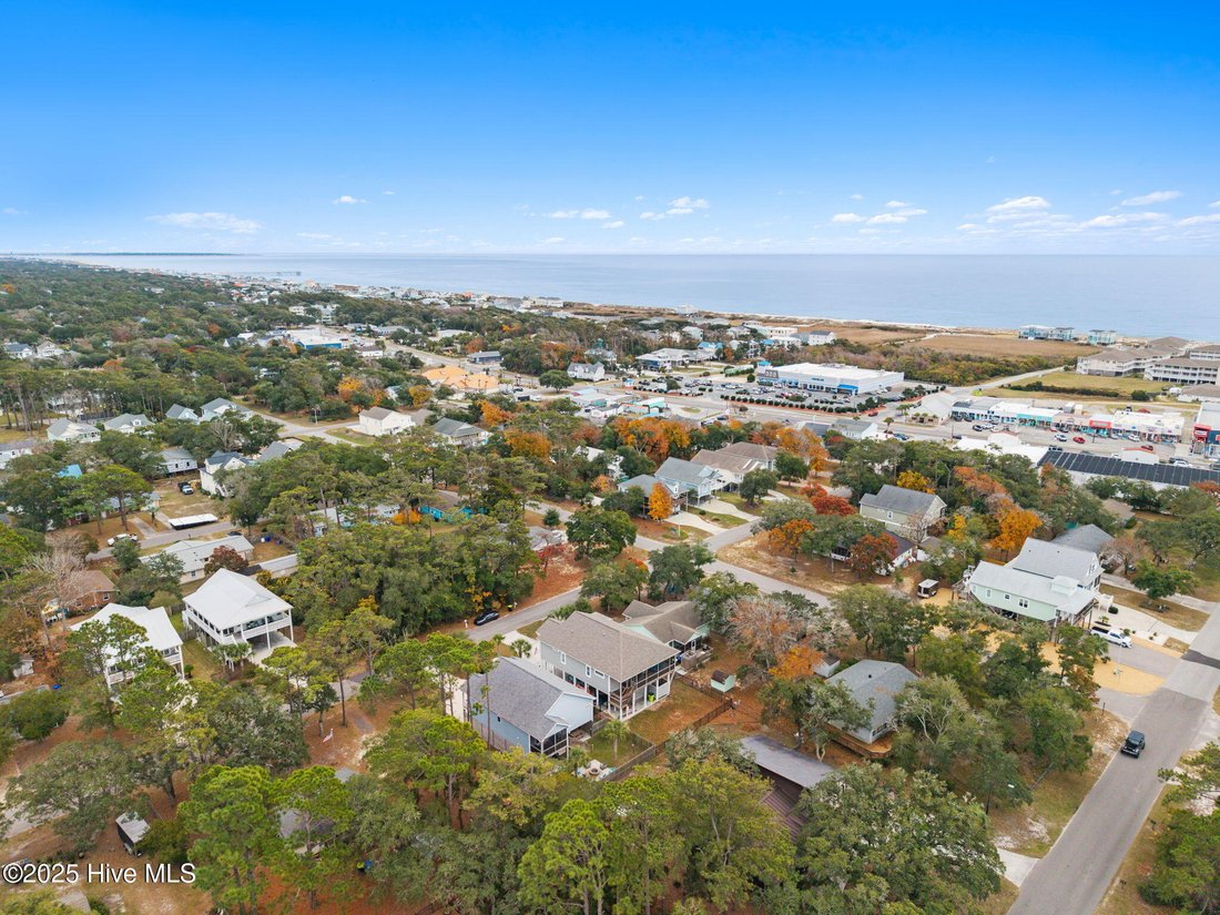 House in Oak Island, North Carolina, United States 5 - 16934654